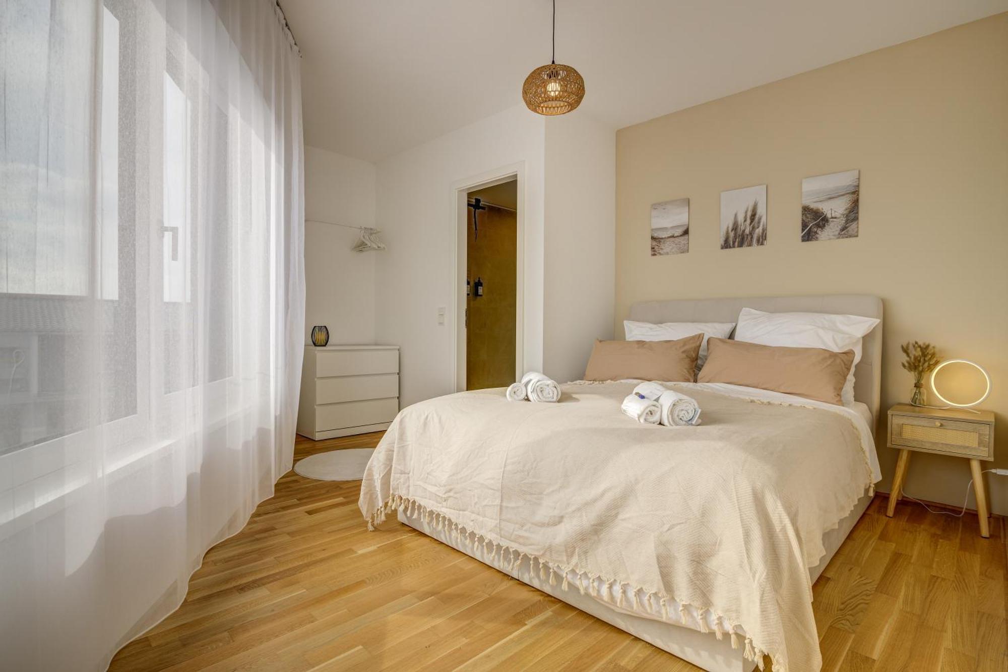 Exklusive 3-Zimmer Luxus-Maisonette In Hochheim - Naehe Frankfurt Flughafen, Wiesbaden Und Mainz Hochheim am Main Extérieur photo